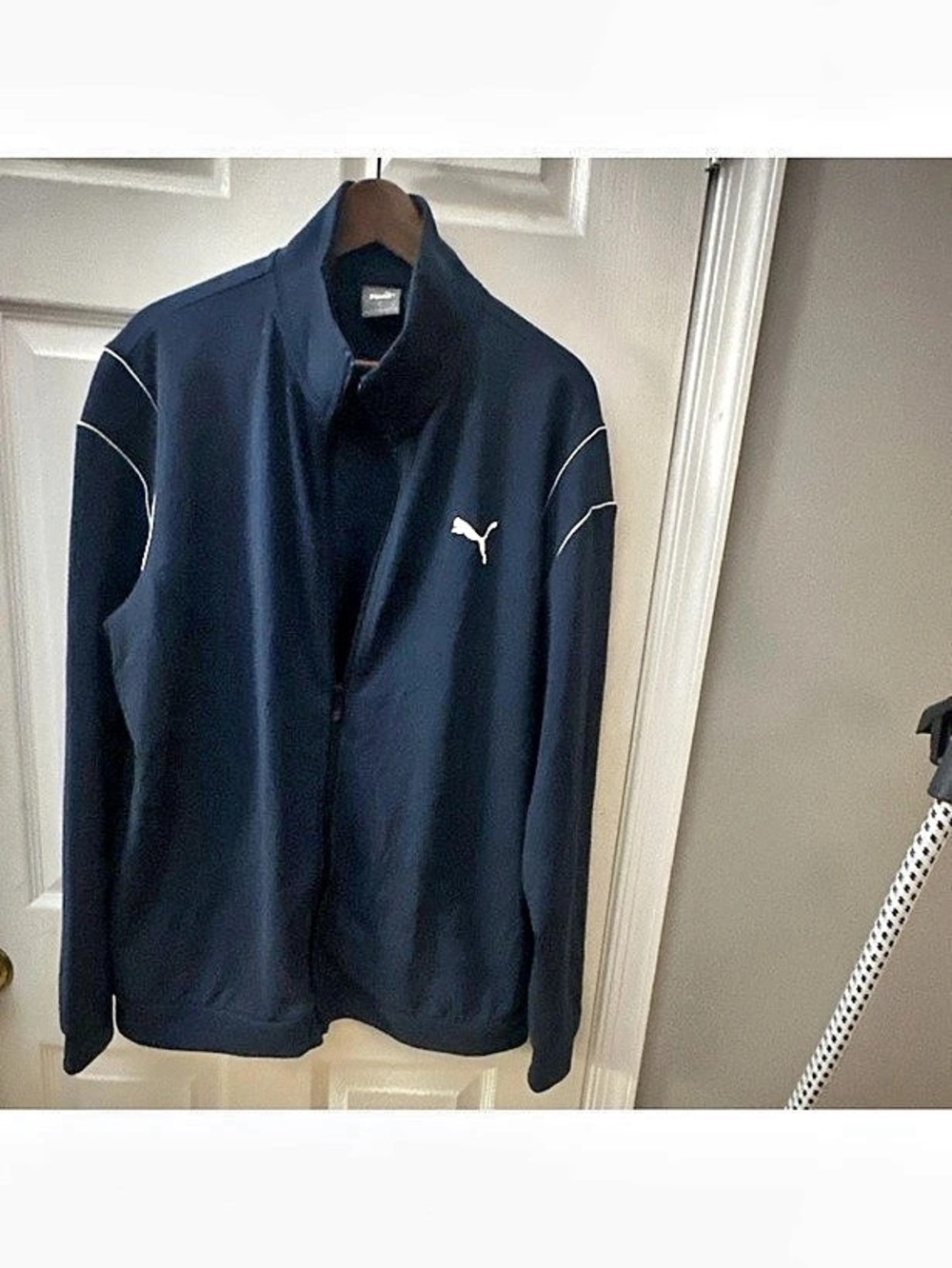 Puma Men's Lightweight Track Jacket in Blue Size XL Like New